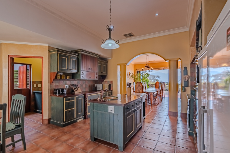 6 Bedroom Property for Sale in Pecanwood Estate North West
